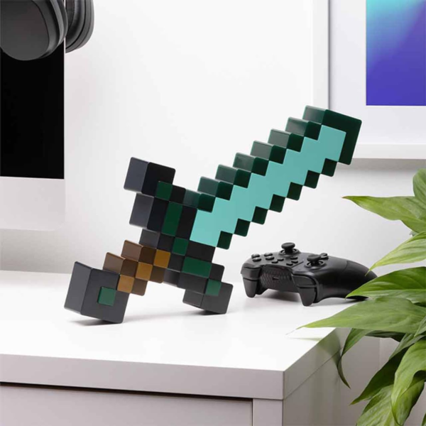 Minecraft Diamenotwy Miecz Świetlny1